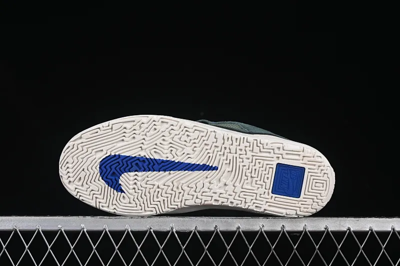 All categories Nk SB Dunk series Nk SB Dunk Low low-top sneakers Nk SB Day One Nike low-top casual sneakers FN4210-300